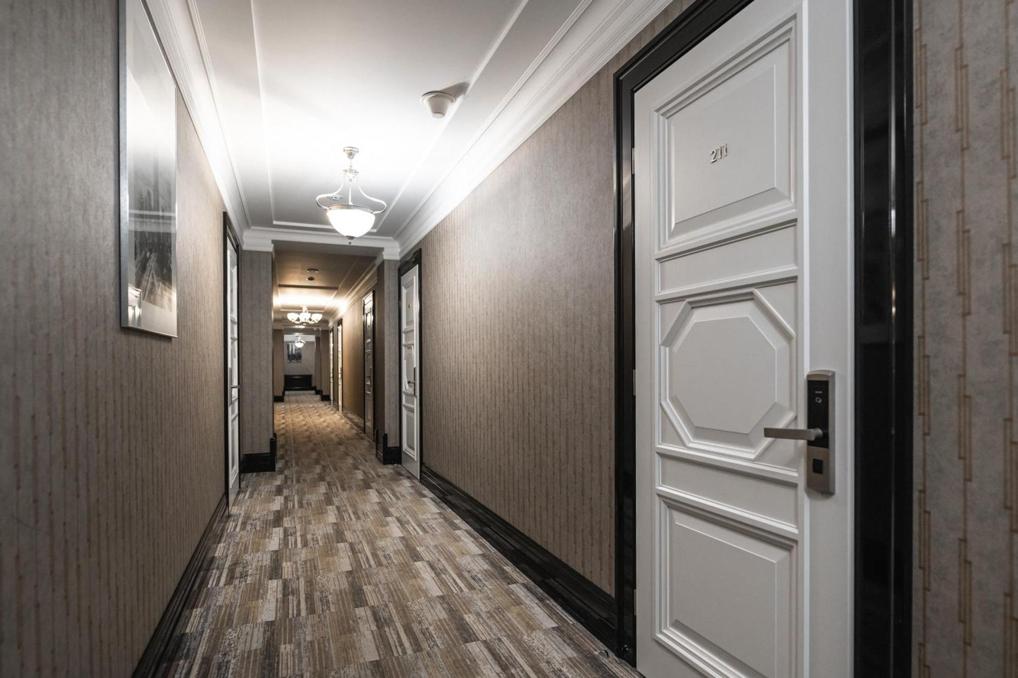 วอลล์สตรีท Hotel โอเดสซา ภายนอก รูปภาพ